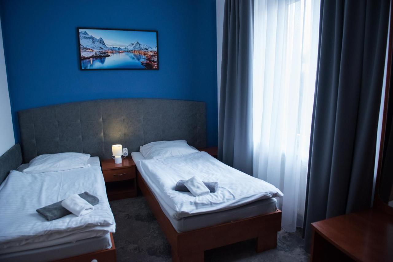 Hotel Paradiso Suchedniów Екстериор снимка