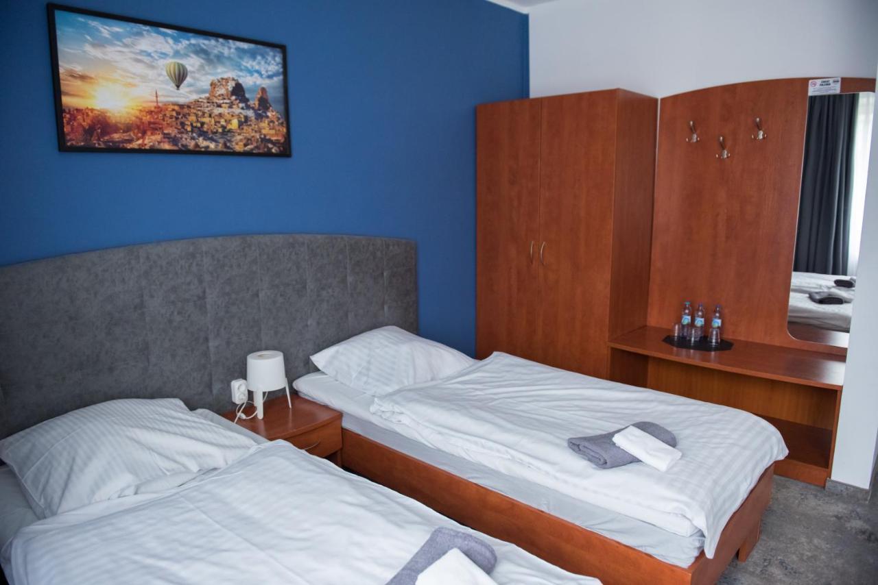 Hotel Paradiso Suchedniów Екстериор снимка