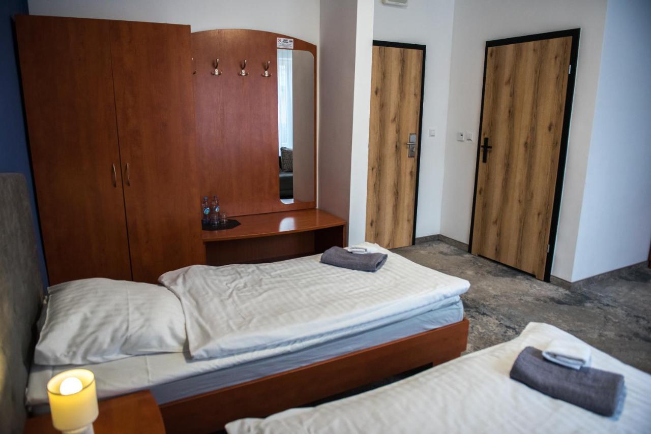 Hotel Paradiso Suchedniów Екстериор снимка