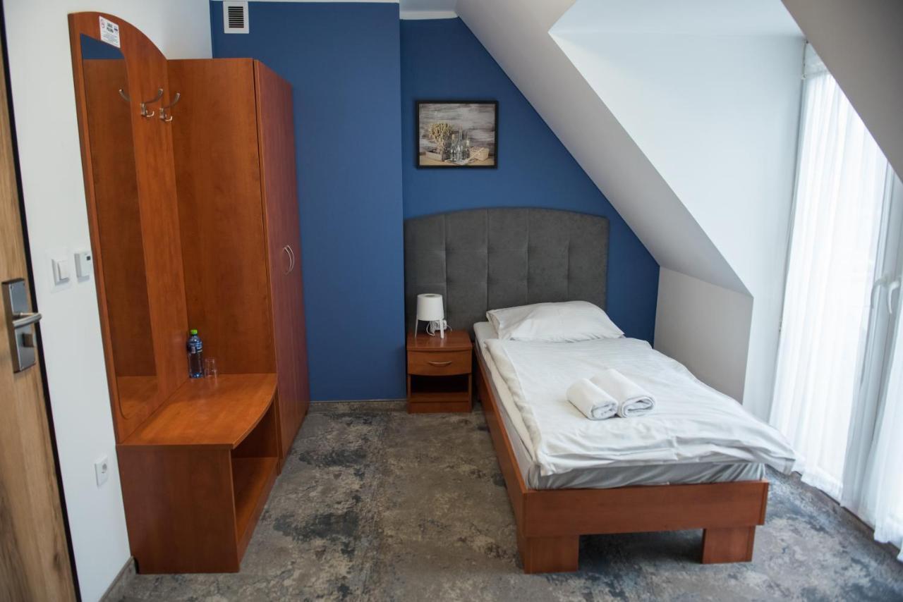 Hotel Paradiso Suchedniów Екстериор снимка