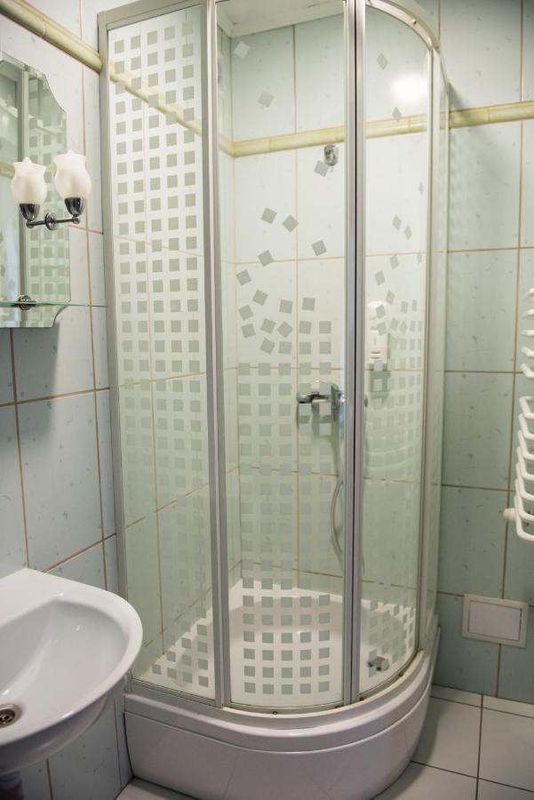 Hotel Paradiso Suchedniów Екстериор снимка