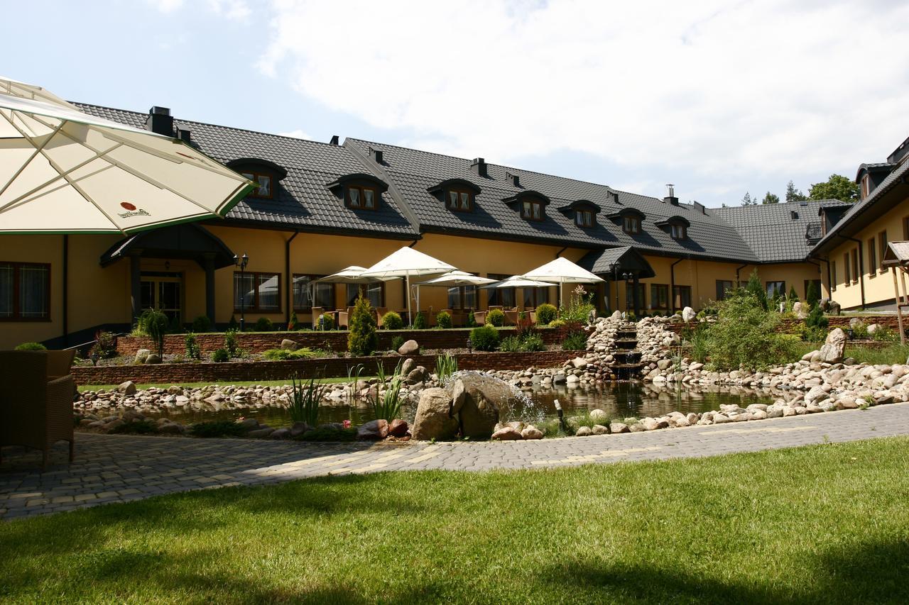 Hotel Paradiso Suchedniów Екстериор снимка