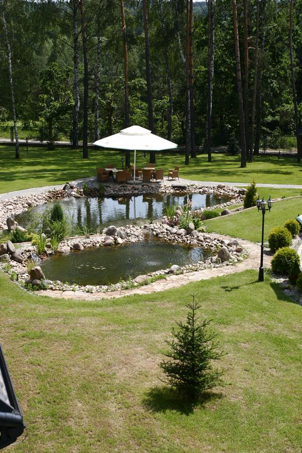 Hotel Paradiso Suchedniów Екстериор снимка