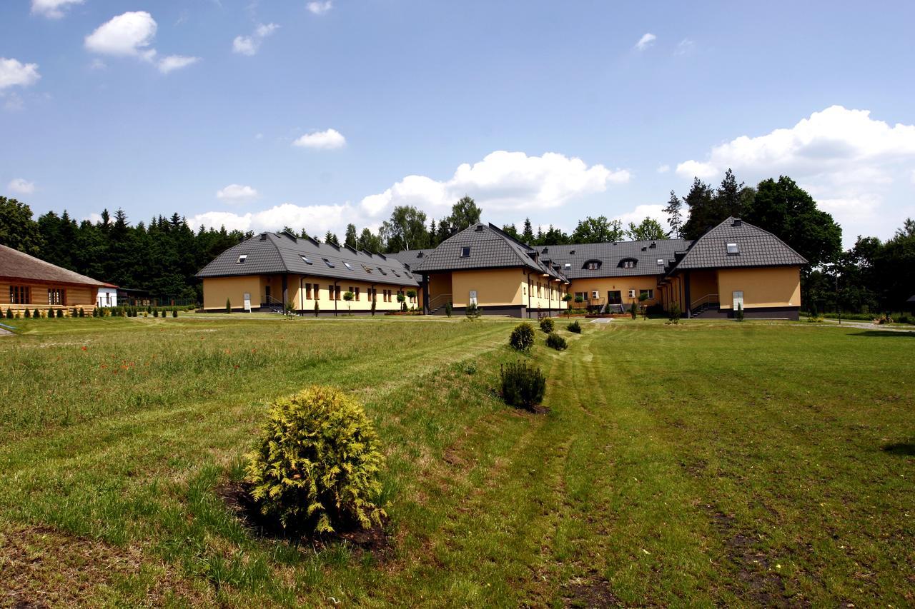 Hotel Paradiso Suchedniów Екстериор снимка